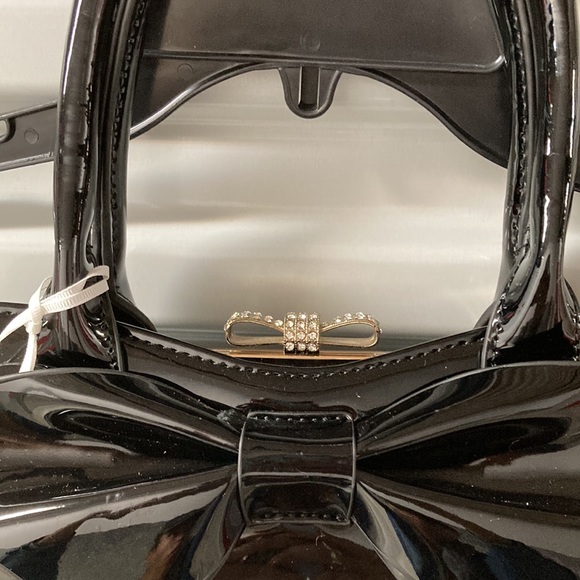 Black Patent Leather Purse - Picture 6 of 8